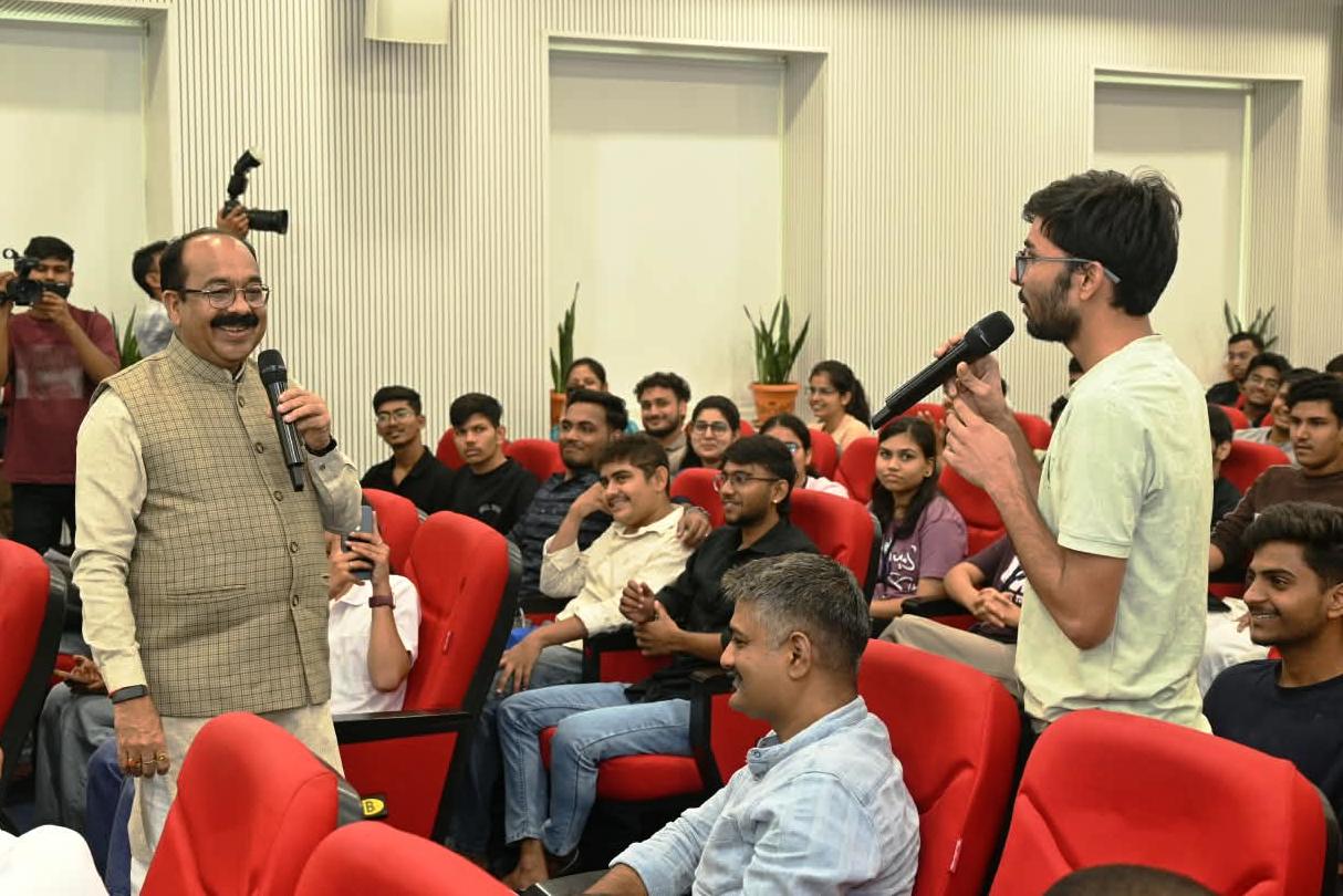 उप मुख्यमंत्री श्री अरुण साव ‘खेलो इंडिया संवाद’ कार्यक्रम में हुए शामिल, उप मुख्यमंत्री श्री अरुण साव ‘खेलो इंडिया संवाद’ कार्यक्रम में हुए शामिल,